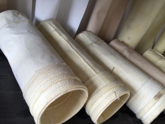अर्सिलिक सुई फील्ड धूल कलेक्टर फिल्टर बैग 450GSM ~ 550GSM सीमेंट उद्योग के लिए