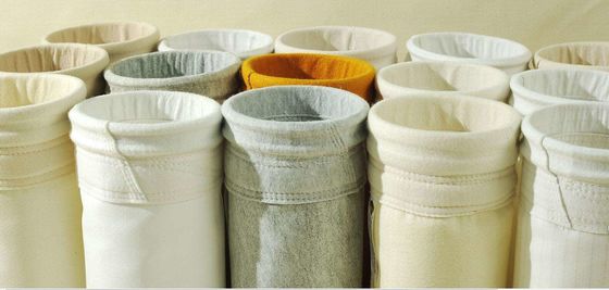 फिल्टरिंग उपकरण के लिए गैर बुना हुआ फील्ड पॉलिएस्टर एंटी-स्टैटिक फिल्टर बैग 550GSM