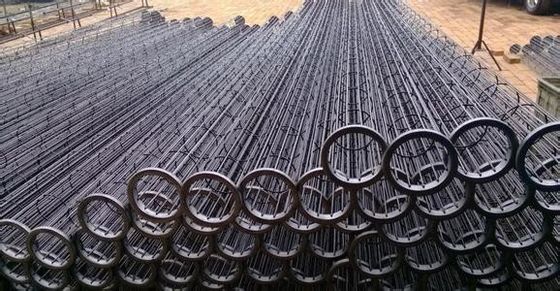 वायु निस्पंदन प्रणाली में उच्च दक्षता वाले धूल संकलक बैग और पिंजरे