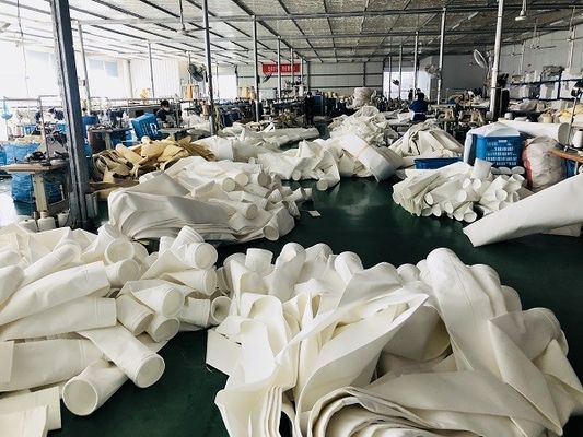550 ग्राम अर्सिलिक फिल्टर बैग सीमेंट संयंत्र के लिए उच्च क्षारीय प्रतिरोधी